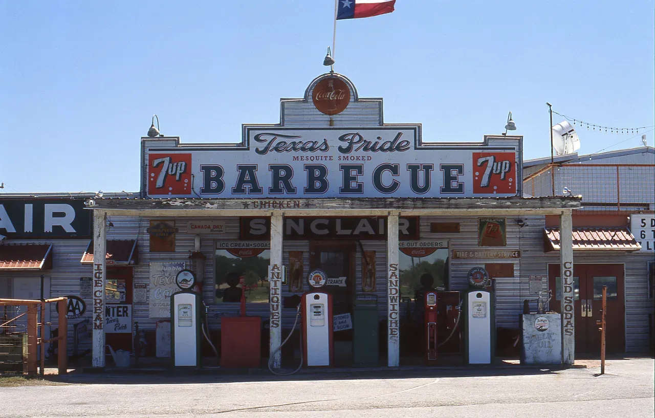 Adkins, TX