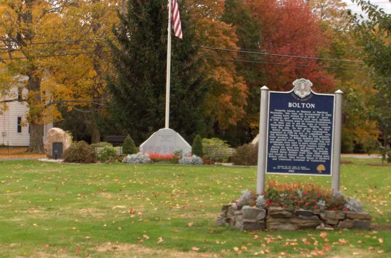 Bolton, CT