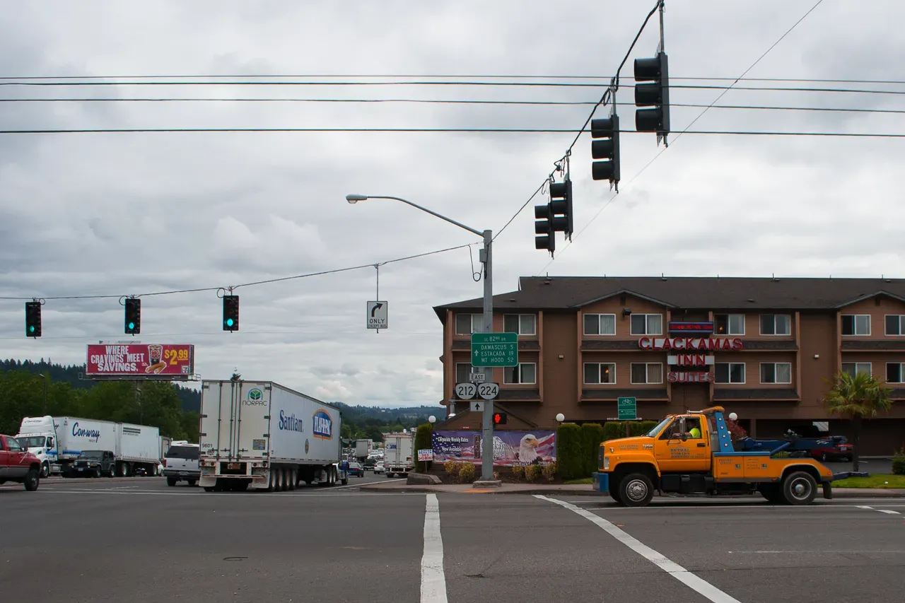 Clackamas, OR