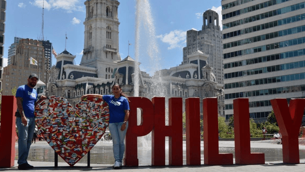 Lugg On-Demand Movers Celebrates 3 Year Anniversary in Philadelphia in front of I heart Philly sign