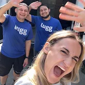 Customer and 2 Luggers